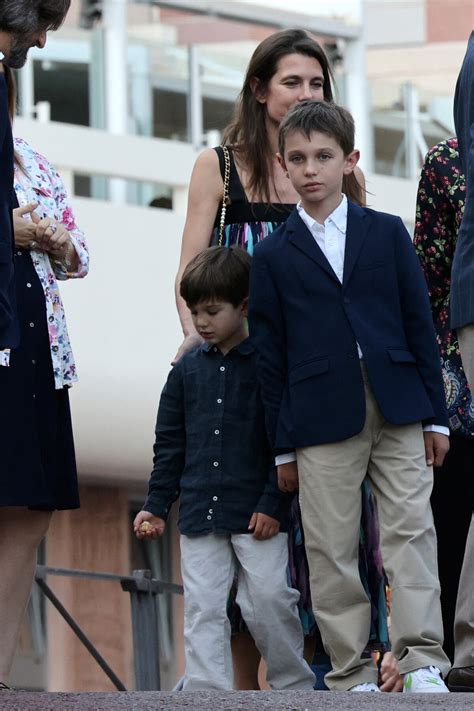 Photo Charlotte Casiraghi Balthazar Rassam et Raphaël Elmaleh lors