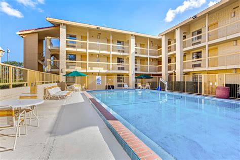 La Quinta Inn by Wyndham Tampa Bay Pinellas Park Clearwater | Pinellas Park, FL Hotels