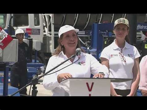 Presidenta Dina Boluarte realiza presentación de equipamiento para