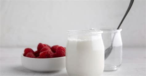 ¿por Cuánto Tiempo Es Seguro Comer El Yogur Después De Su Fecha De Vencimiento Mundo Sano