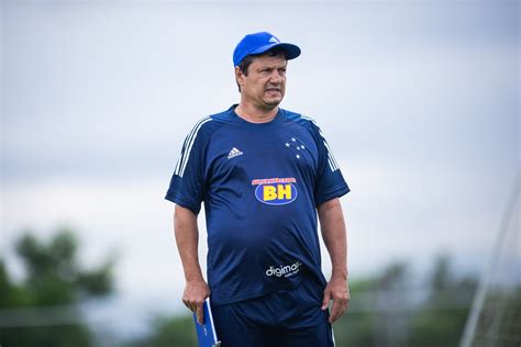 Cruzeiro x Boa Esporte Adilson adota mistério em último treino para