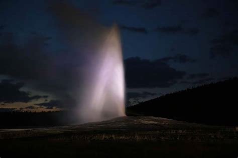 How to Visit Old Faithful Geyser in Yellowstone: Info, Tips & Fun Facts