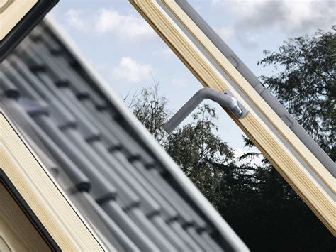 Купить окно-люк для выхода на кровлю GXL 3070 VELUX (Велюкс) | Сталь ТД ...