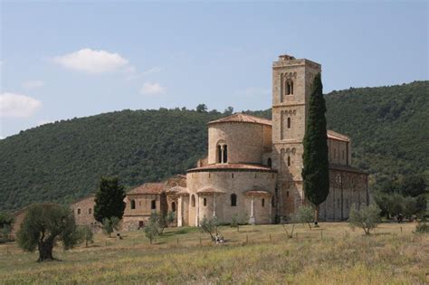 Guide to Montalcino