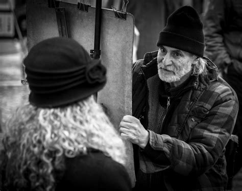 der maler und sein modell foto bild streetfotografie mit menschen