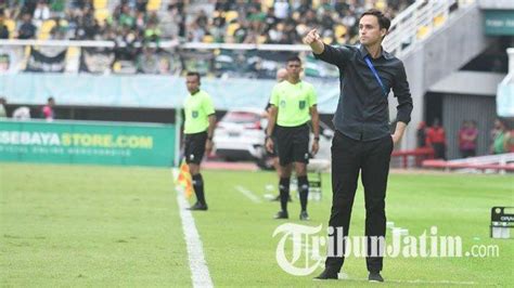 Borneo Fc Vs Persebaya Paul Munster Bersemangat Hadapi Sang Pemuncak