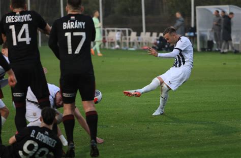 FK Partizan Igra Protiv FK Dukla Na Pripremama U Antaliji Srpski