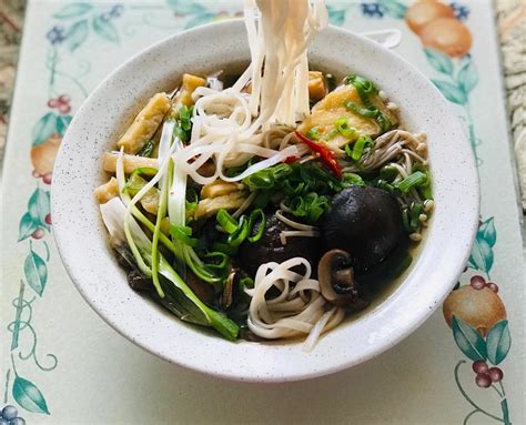 Pho – Rice Noodles Soup – Non La Vegetarian Cafe