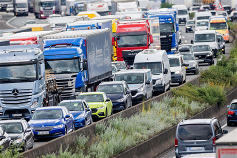 Pendler Wahnsinn In Nrw So Viele Menschen Arbeiten In Anderen St Dten