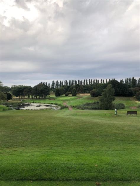 Par 3 2nd Grimsby Golf Club, England - The 19th Hole - MyGolfSpy Forum