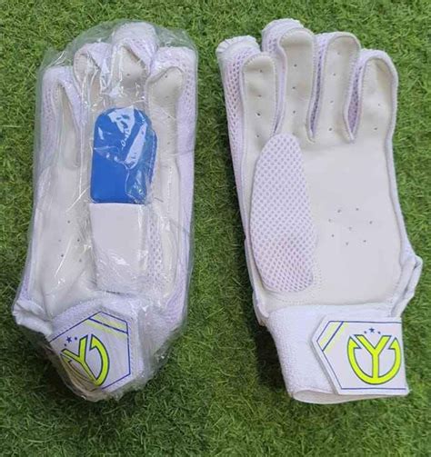 Worldwide Strap White Cricket Batting Gloves Size Full At Rs Pair