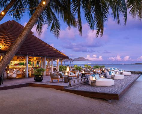 family friendly resorts  maldives  guide