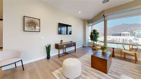 Niko La Leasing Central Glendale X Furnished Model Home