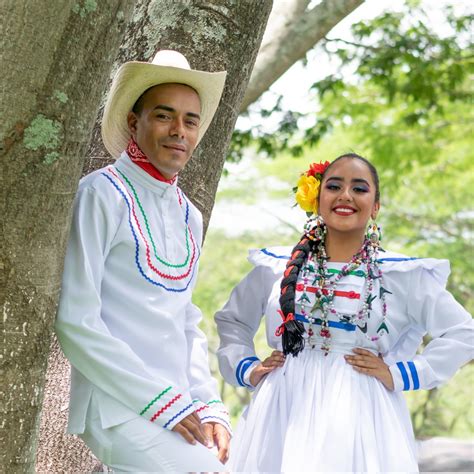 Traditional Honduran Clothing