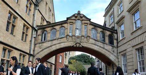 Oxford: University Tour for Prospective Students | GetYourGuide