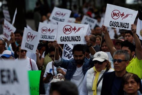 Cientos De Personas Protestan Nuevamente En Ciudad De M Xico Contra El