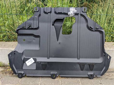 Защита двигателя захист двигуна Ford Kuga,Focus,C-Max,Volvo C70,V50,S ...