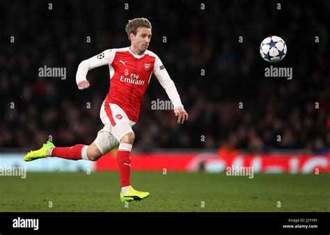 Nacho Monreal Arsenal Stock Photo Alamy