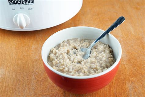 Cooking Rolled Oats in a Crock-Pot for Creamy Breakfast Oatmeal