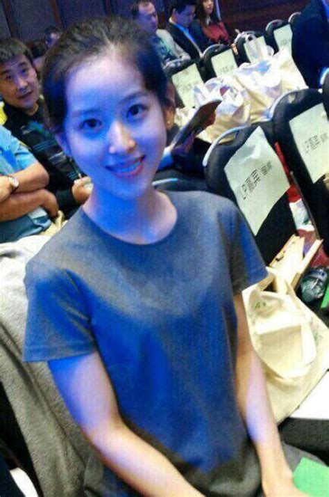 Hot girl trà sữa lộ bụng bầu to chỉ sau 1 tháng kết hôn