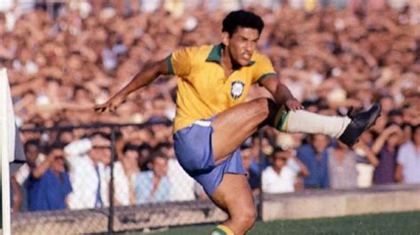 Garrincha: player bio and career history - History Of Soccer