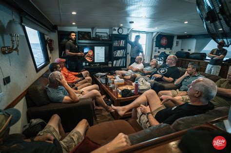 Diving In Bikini Atoll The Dirty Dozen Expeditions