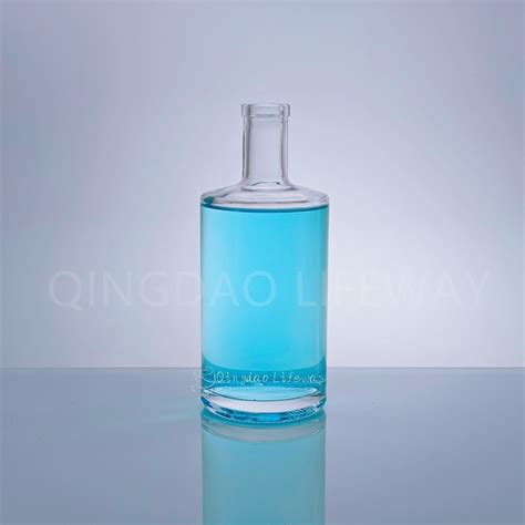 750ml Round Shape Extra Flint Glass Liquor Bottle For Vodka Whiskey Gin