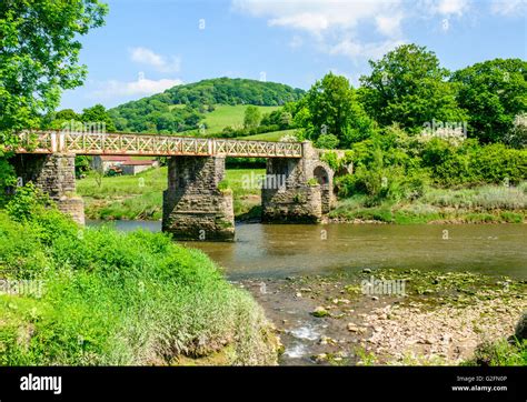 River wye valley bridge hi-res stock photography and images - Alamy