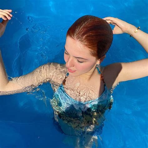 3 Hot Sexy Fatima Campo Bikini Pics