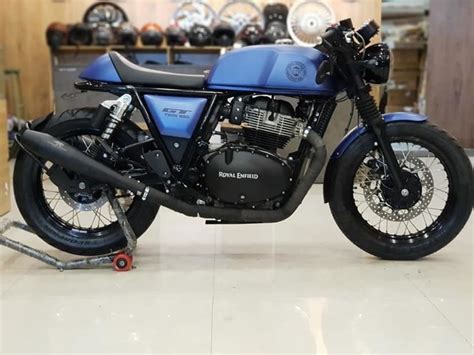 Modified Re Continental Gt Looks Hot With Matte Blue Paintjob