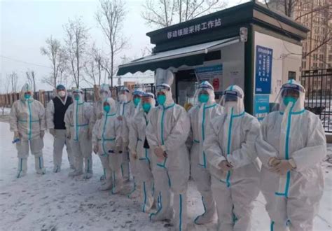 【防疫·前行】退役不褪色 志愿当先锋丨退役军人冲锋“疫”线获居民点赞 澎湃号·政务 澎湃新闻 The Paper