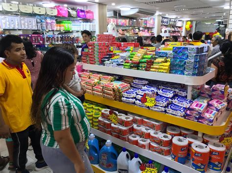 Éxito rotundo en la inauguración del nuevo local de Sayan Importaciones