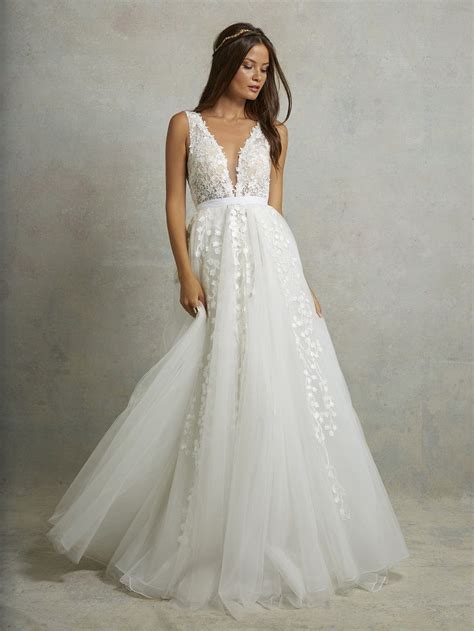 Gorgeous A Line Wedding Gowns For Stylish Brides I Take You Wedding