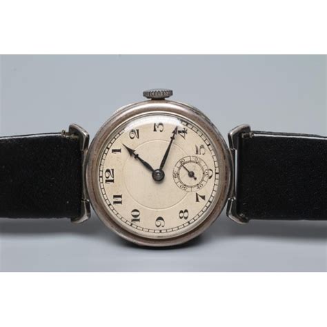 A Mid Size Wristwatch The Matt Dial With Black Roman Numerals To The