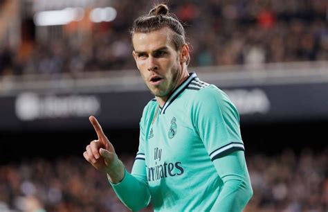 Gareth Bale Tottenham Signing Real Madrid Star Would Be A Panic Buy Claims Pundit