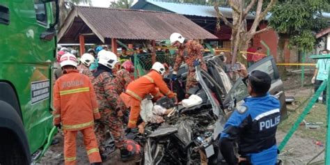 Empat Warga Emas Maut Nahas Kereta Treler Utusan Malaysia