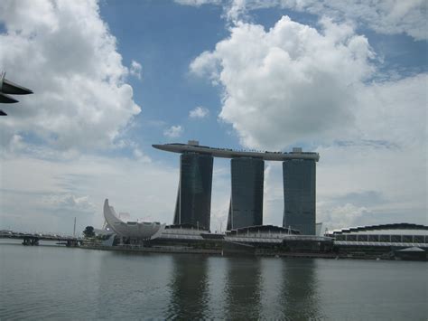 Travels with Eiko: Singapore-Futuristic City