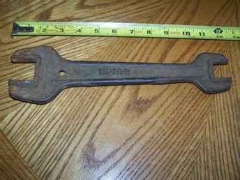 Used Farm Tractors For Sale Old Wrench Oliver Plow Co