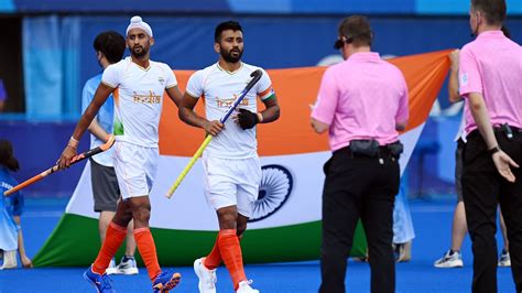 India Seal Quarterfinal Berth in Men's Hockey; See Off Argentina 3-1 at ...