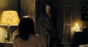 DER VAMPIR AUF DER COUCH NUDE SCENES AZNude