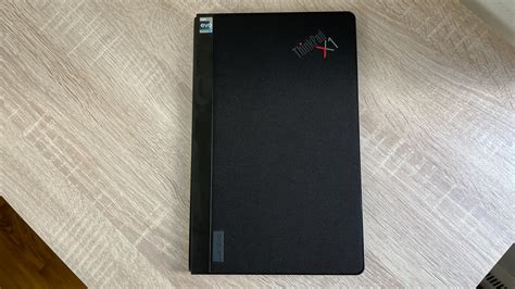 lenovo thinkpad  fold  review  versatile oled foldable costs