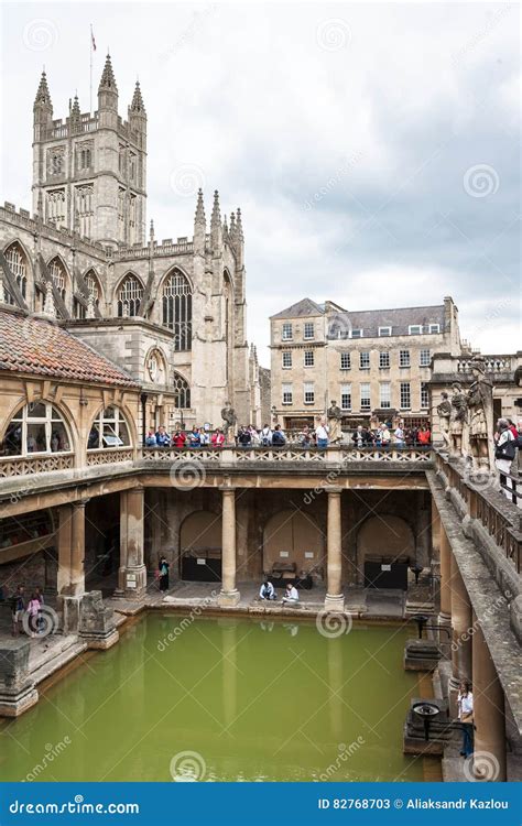 Bath Abbey And Roman Baths Bath Somerset England Editorial Stock