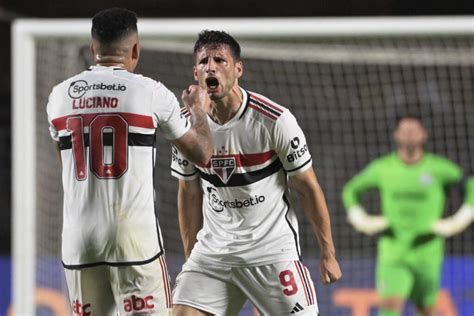 São Paulo x San Lorenzo veja fotos da partida de volta das oitavas de