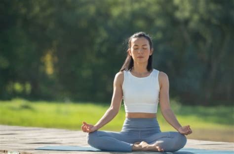 Perbedaan Meditasi dan Yoga, Mana Yang Lebih Baik?