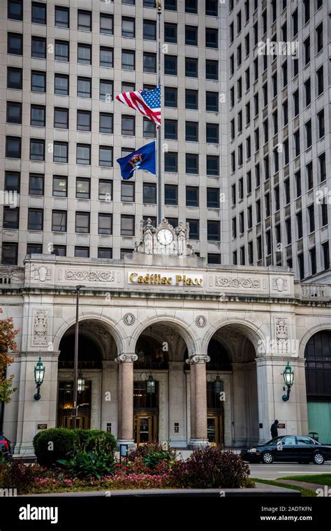 Cadillac Place Formerly The General Motors Building A Landmark High