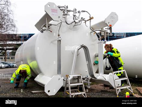 Gas Liquidi E Per Lng Gas Naturale Liquefatto Immagini E Fotografie