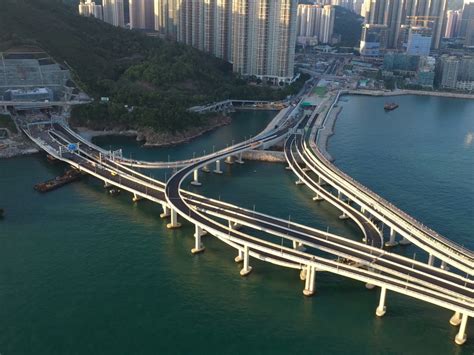 將藍隧道及將軍澳跨灣連接路通車 有車主指需增指示 Rthk