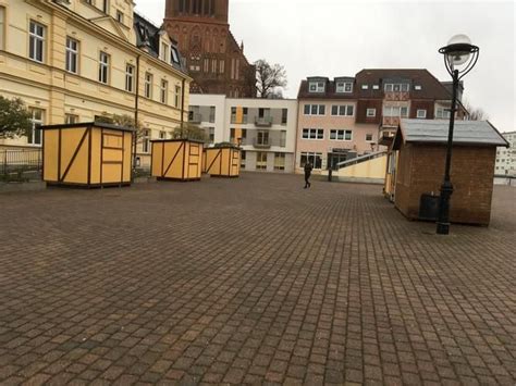 Demmins Weihnachtsmarkt Steht In Den Startl Chern