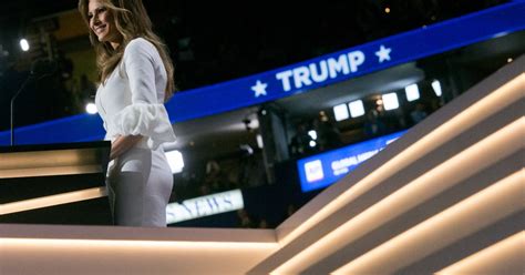 Melania Trump How The Campaign Reacted To Plagiarism Claims Time