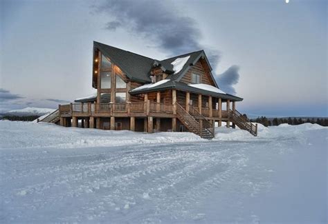 Log cabin homes - exterior, interior, furniture and decor ideas